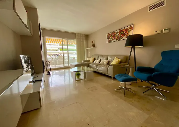 Apartamento Con Vistas Y Terraza En Guadalmina Mad